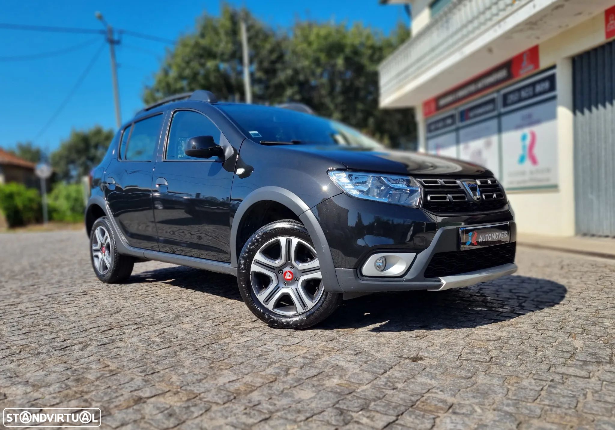 Dacia Sandero - 1