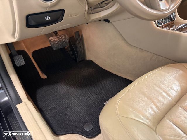 Mercedes-Benz CLS 350 BlueTEC 7G-TRONIC - 35