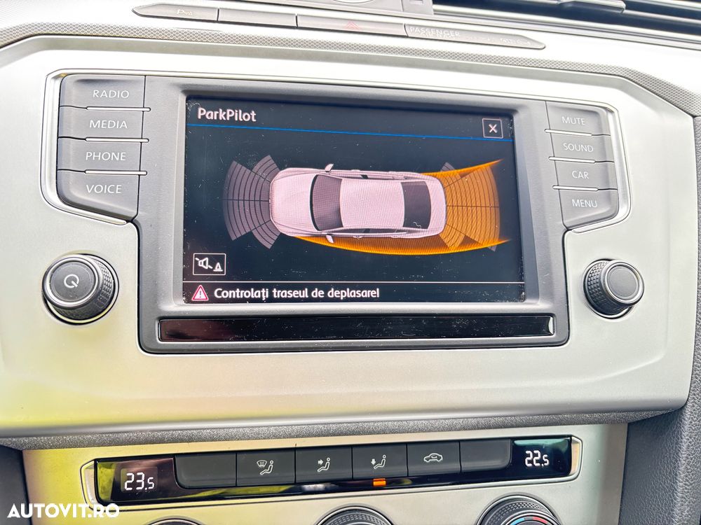 Volkswagen Passat 2.0 TDI DSG Highline - 18