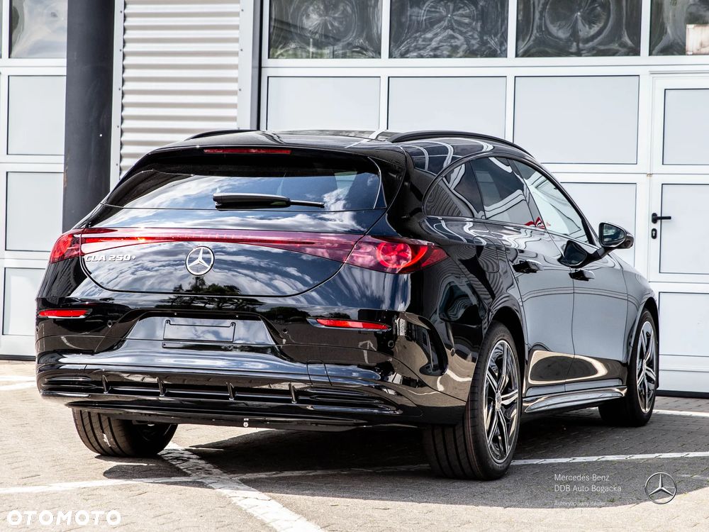 Mercedes-Benz CLA - 6
