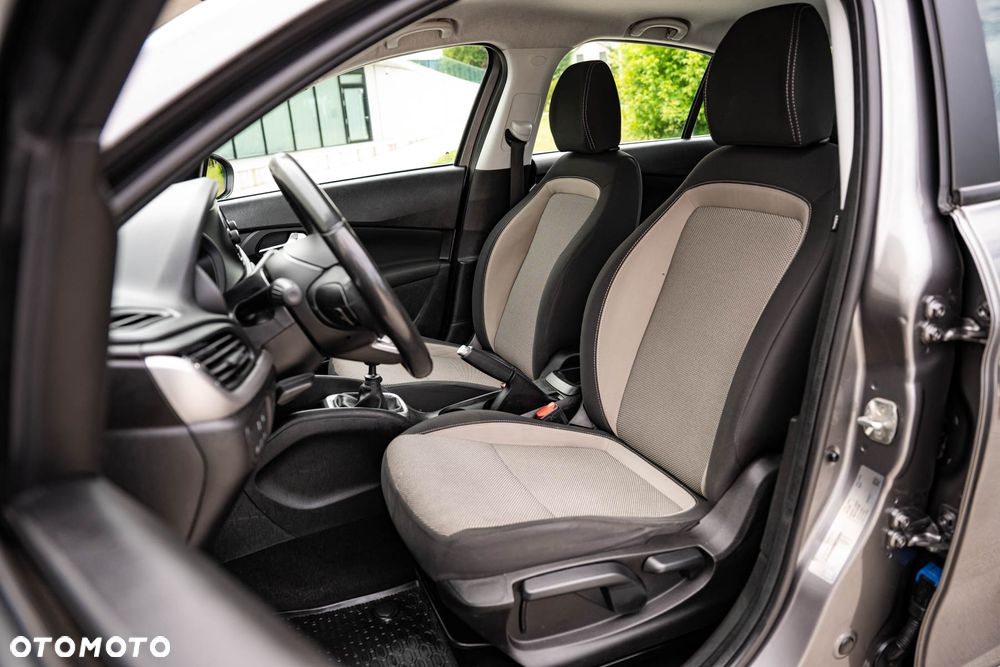 Fiat Tipo - 12