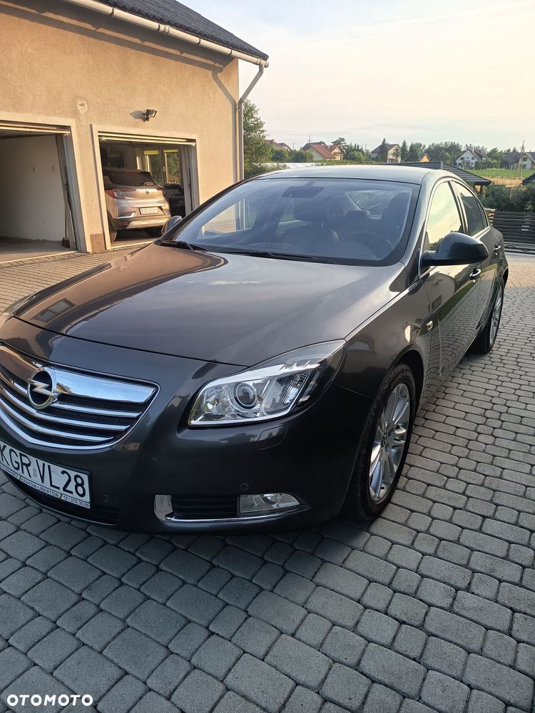 Opel Insignia - 1