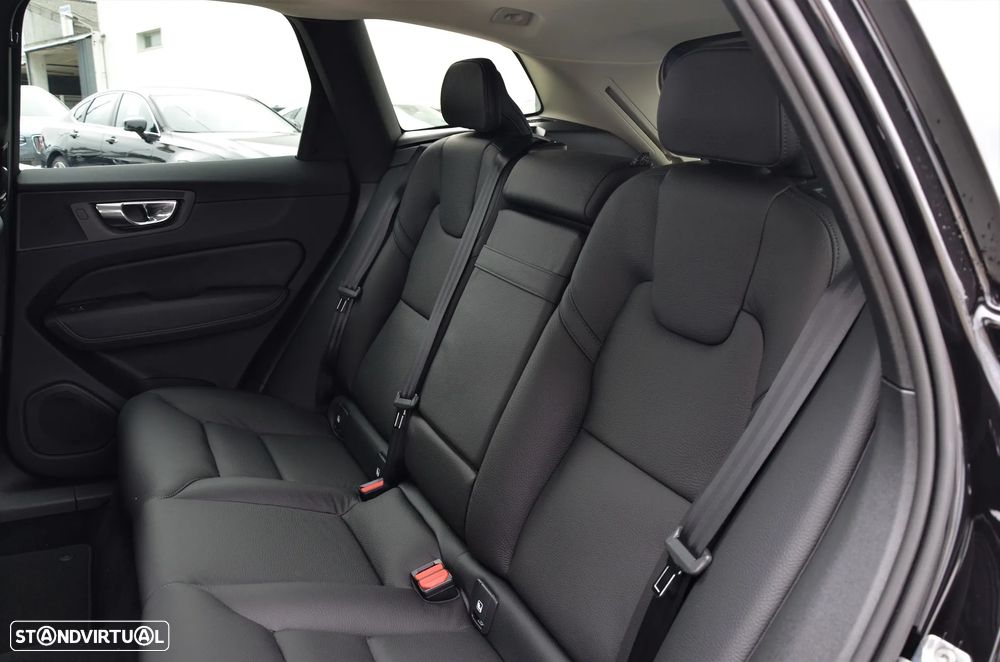 Volvo XC 60 2.0 D3 Momentum - 12