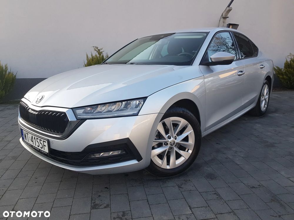 Skoda Octavia ver-1-5-tsi-act-ambition - 3