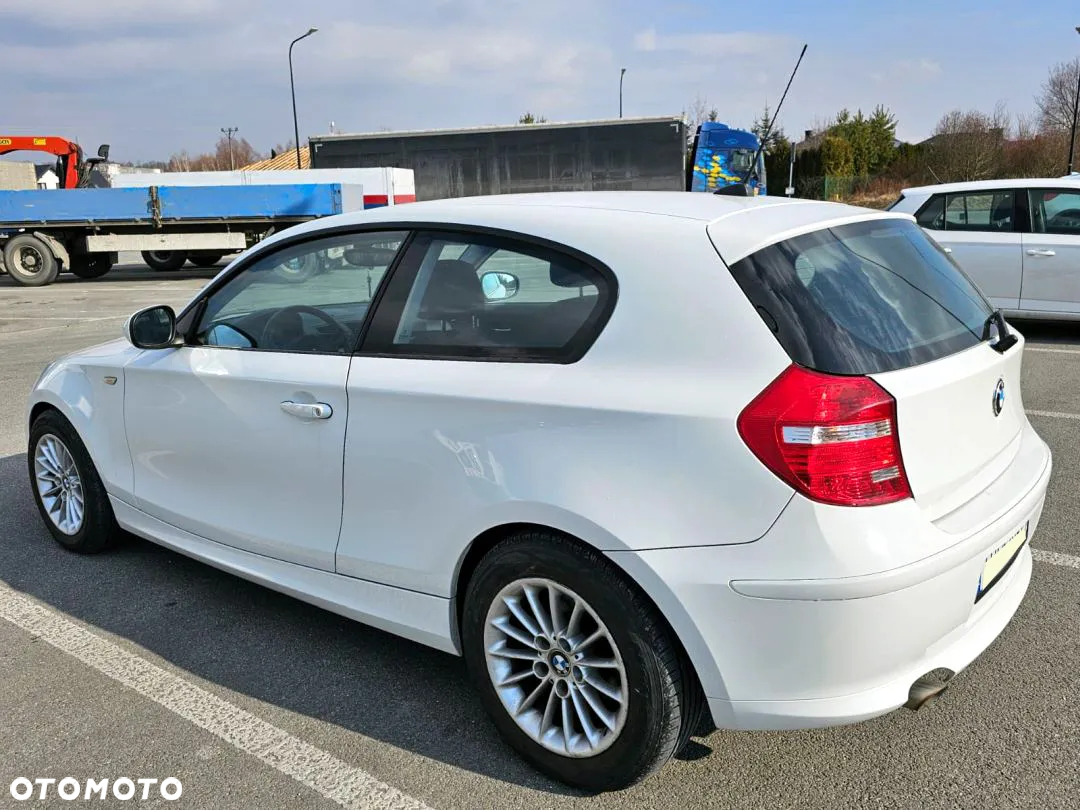 BMW Seria 1 116d - 6