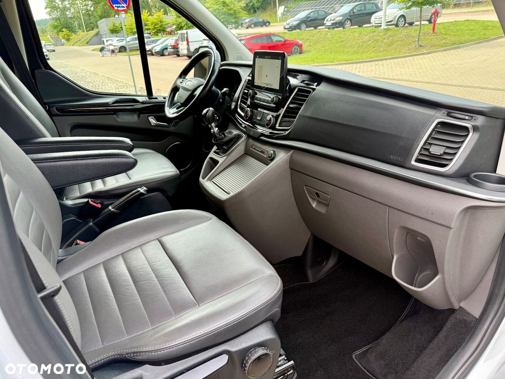 Ford Tourneo Custom 2.0 EcoBlue L1 Titanium - 10