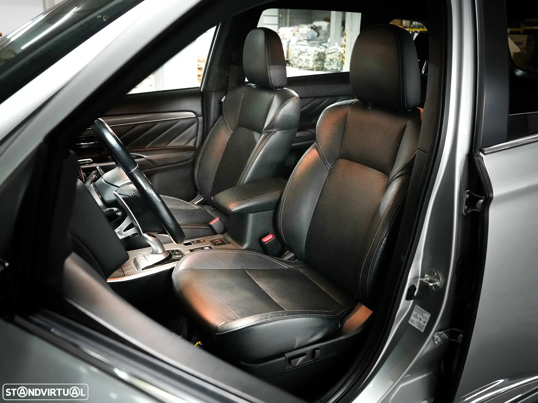 Mitsubishi Outlander 2.4 PHEV Instyle - 30