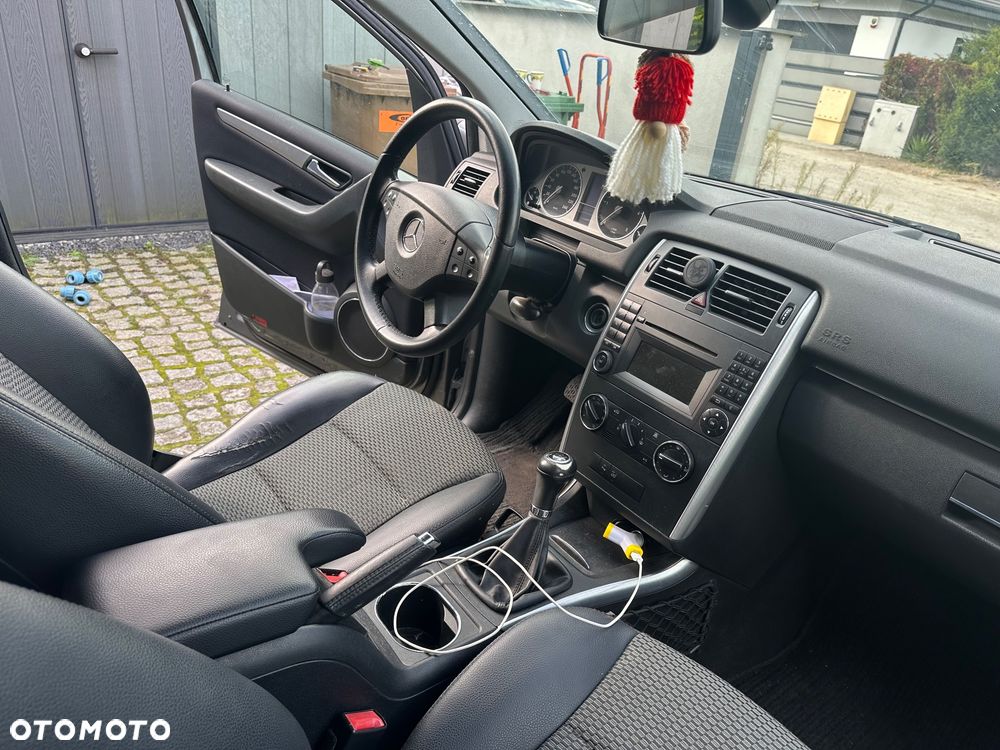 Mercedes-Benz Klasa B 180 CDI - 22