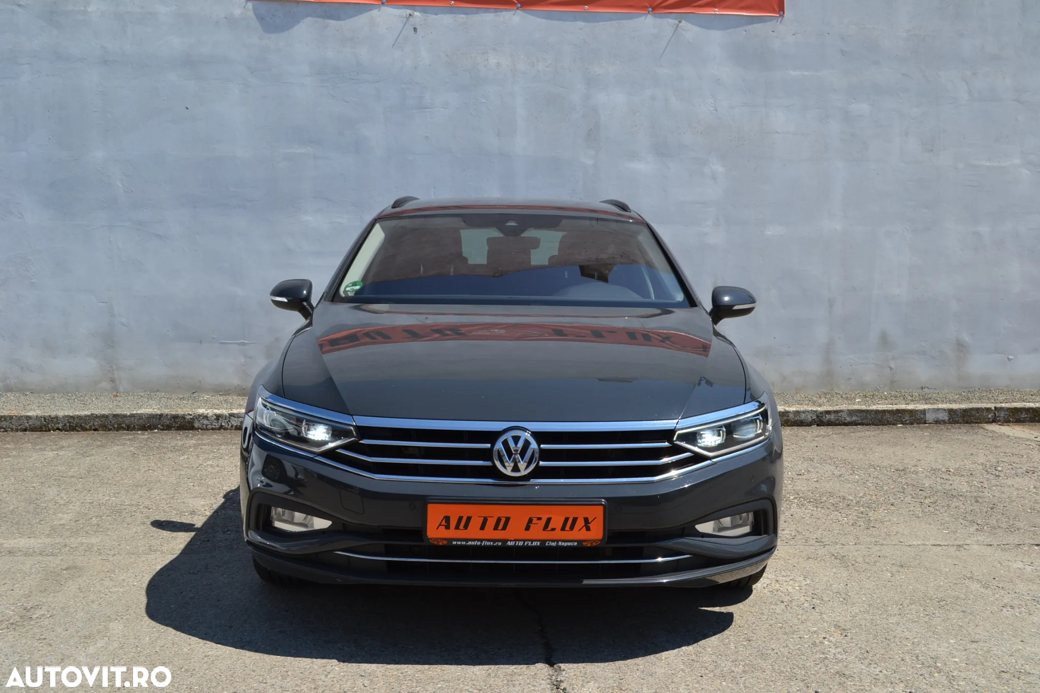 Volkswagen Passat Variant 2.0 TDI SCR DSG Business - 2