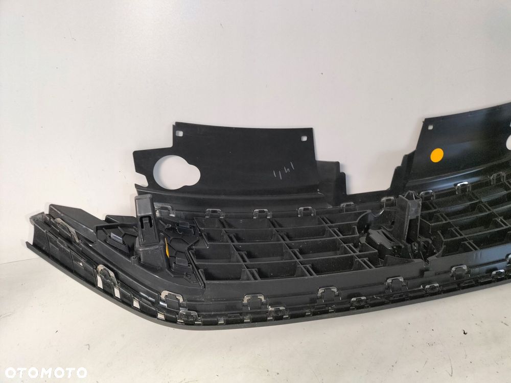 atrapa kratka grill vw polo vi lift 20- sedan - 7