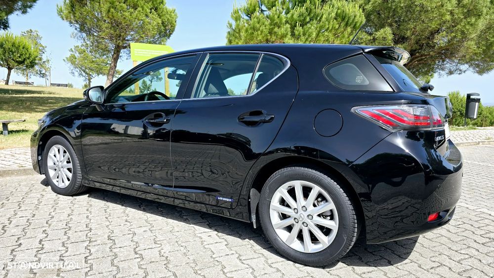 Lexus CT 200h 09 P.Dynamic - 32