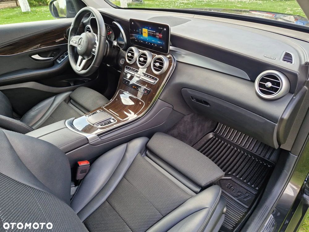 Mercedes-Benz GLC 200 d 4Matic 9G-TRONIC AMG Line - 10