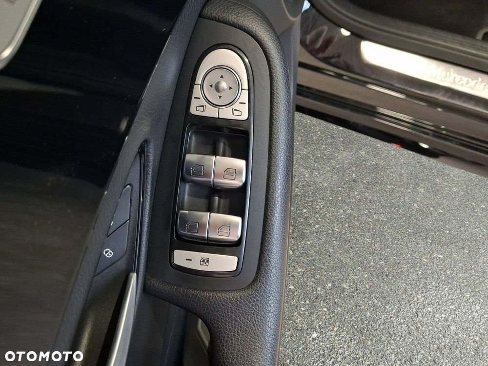 Mercedes-Benz Klasa C - 37