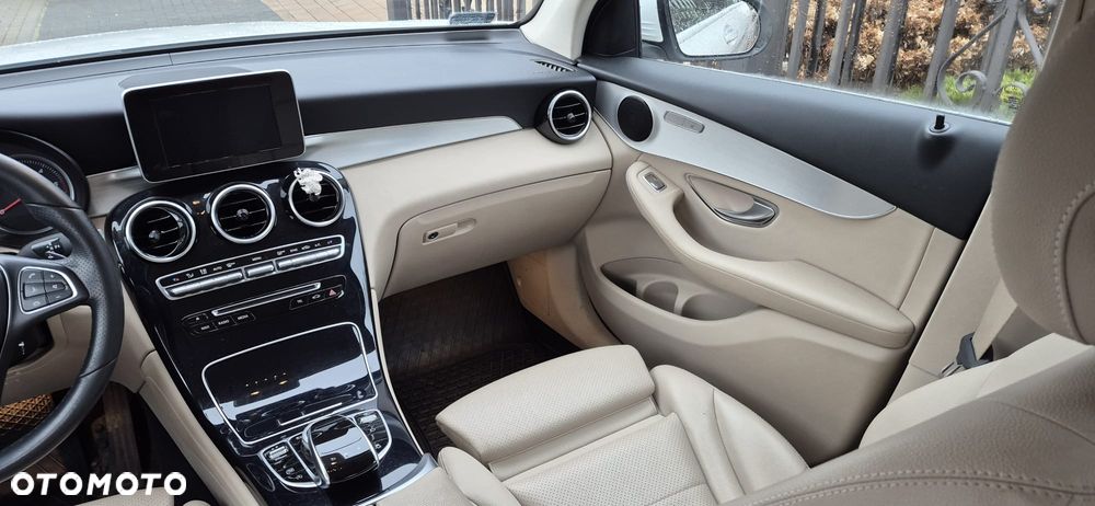 Mercedes-Benz GLC - 14