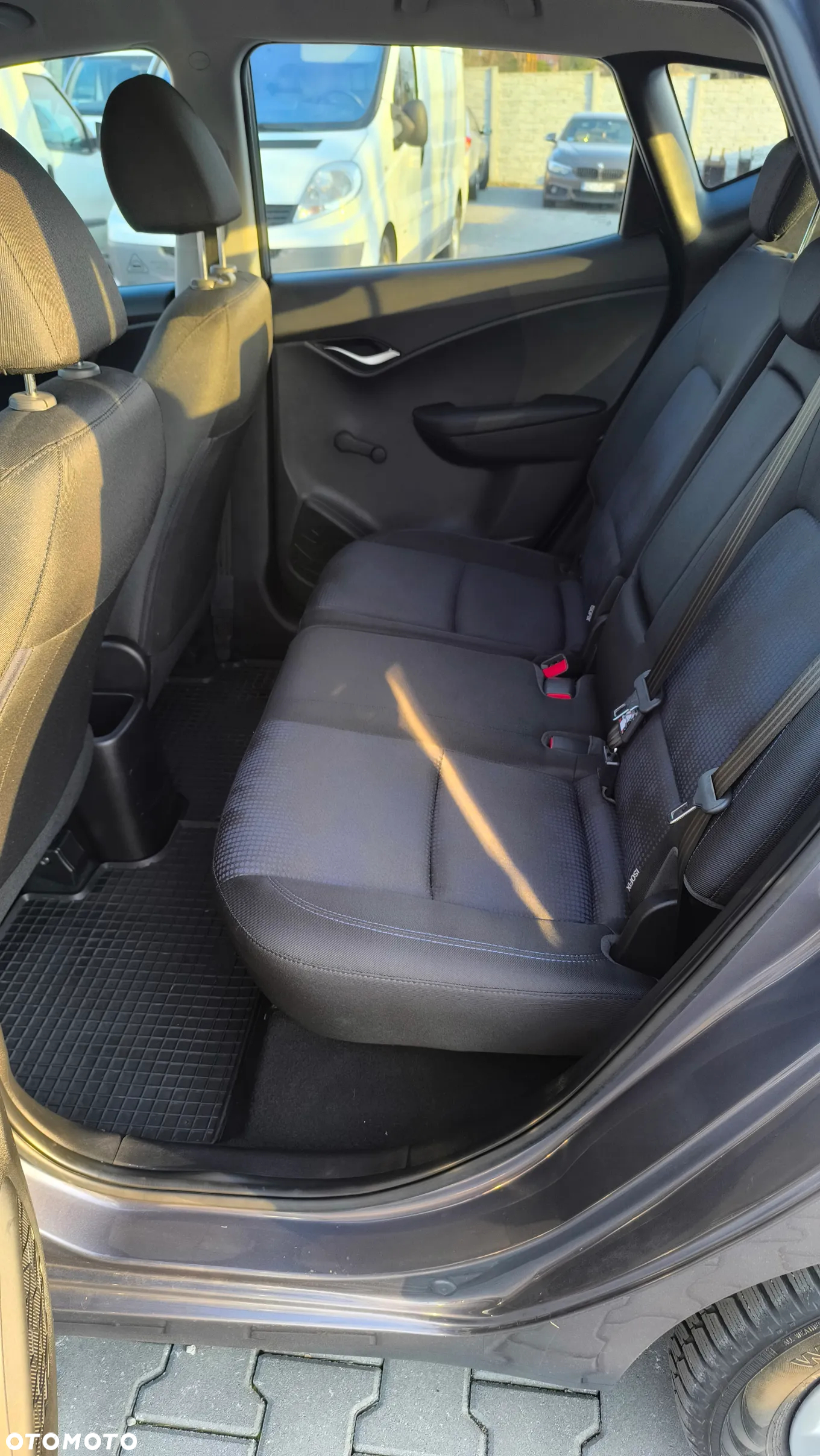Hyundai ix20 1.4 blue Comfort - 24