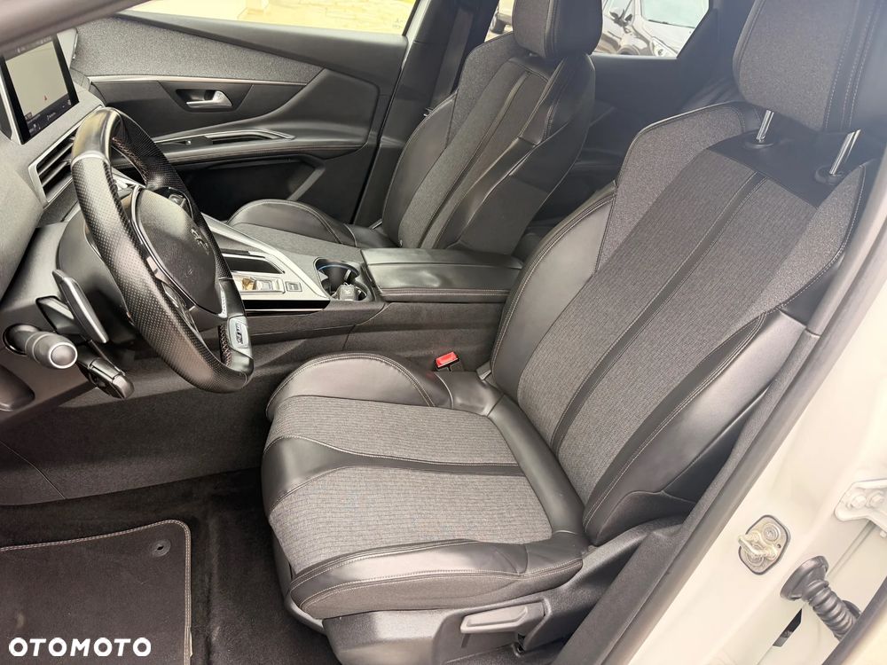 Peugeot 3008 - 18
