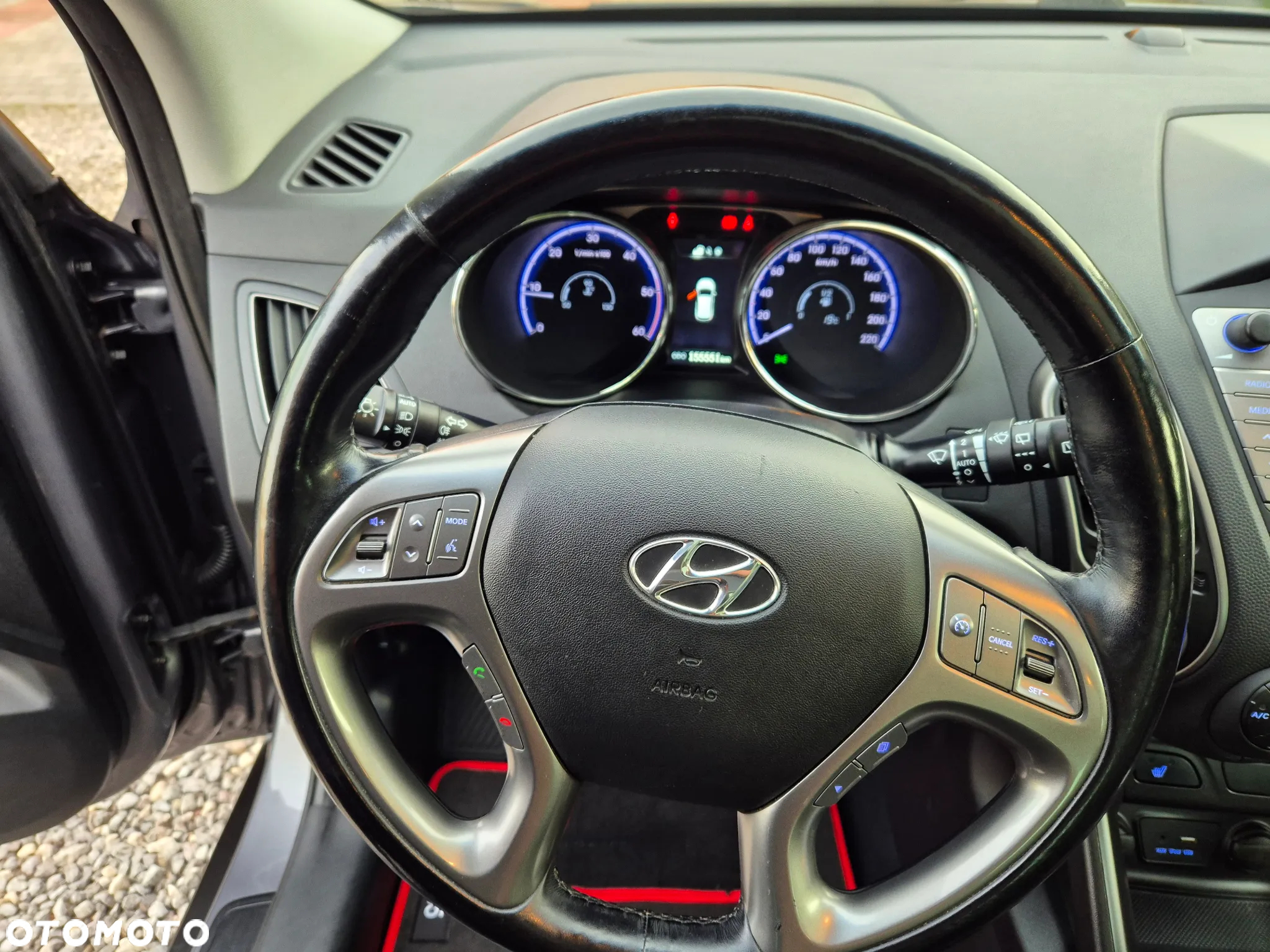 Hyundai ix35 1.7 CRDi 2WD blue Finale Gold - 28