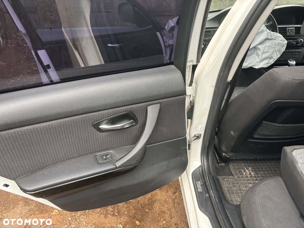 BMW Seria 3 320d Efficient Dynamics - 9