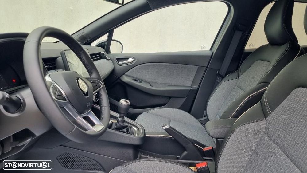 Renault Clio 1.0 TCe Techno Bi-Fuel - 9
