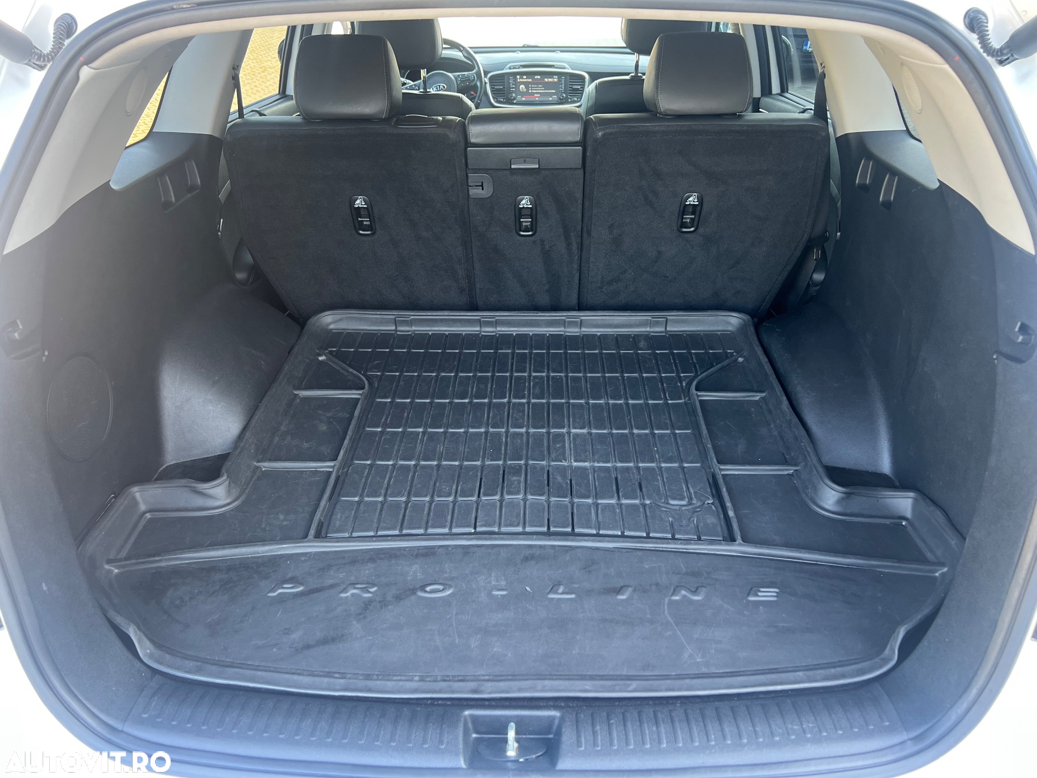 Kia Sorento 2.2 DSL 6AT 4x4 Cosmo - 4