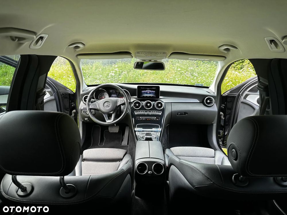 Mercedes-Benz Klasa C 220 d 4-Matic 7G-TRONIC - 17