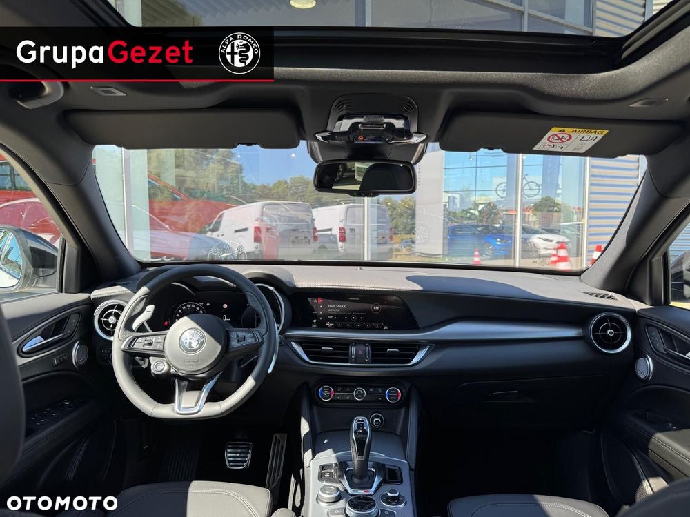 Alfa Romeo Stelvio - 18