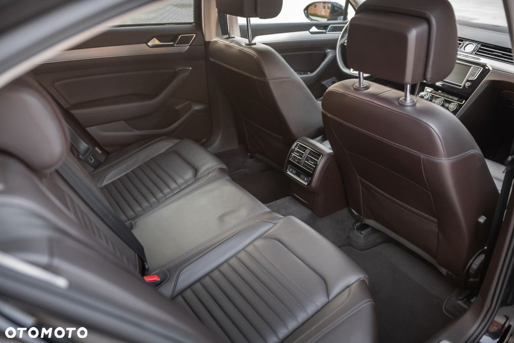 Volkswagen Passat 2.0 TDI BMT Highline - 21