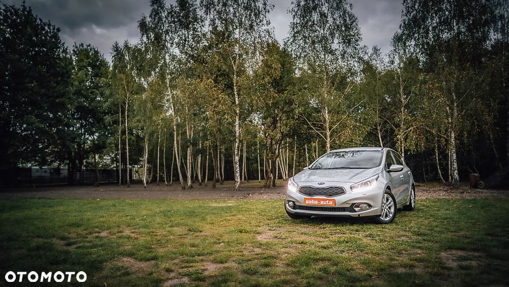 Kia Ceed 1.6 GDI Dream Team Edition - 29
