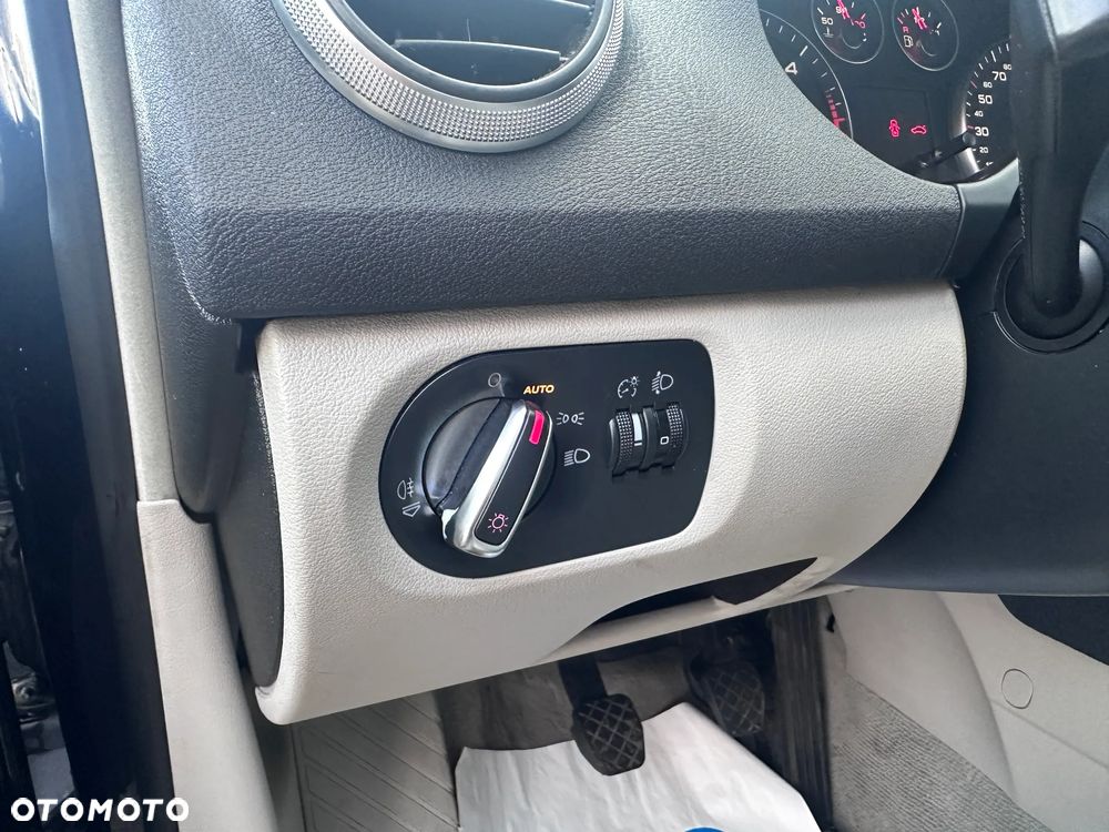 Audi A3 Sportback 1.6 TDI DPF Attraction - 35