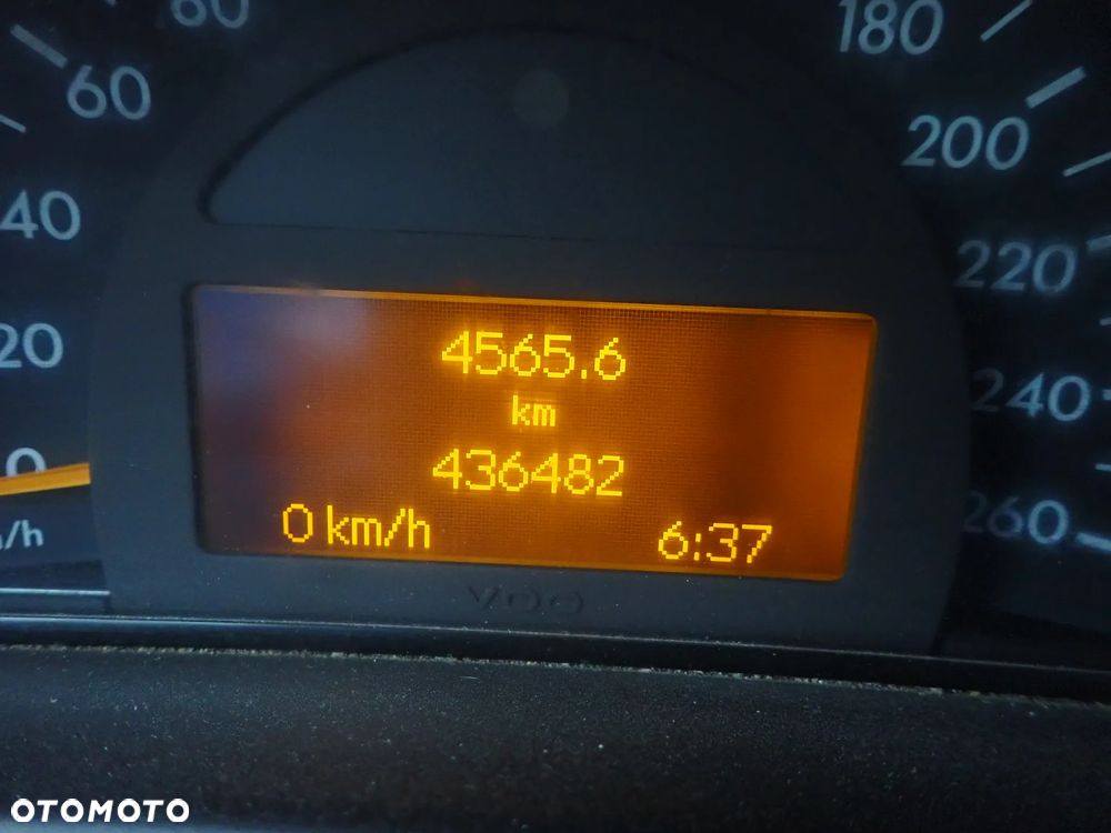 CZĘŚCI - Mercedes C-klasa W203 2,2CDI 116KM 611.962 KOMBI SKRZYNIA 716.604 2002r. INDEX 8608 - 14
