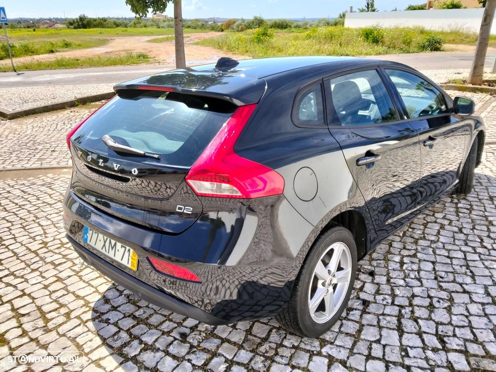 Volvo V40 D2 Kinetic - 2