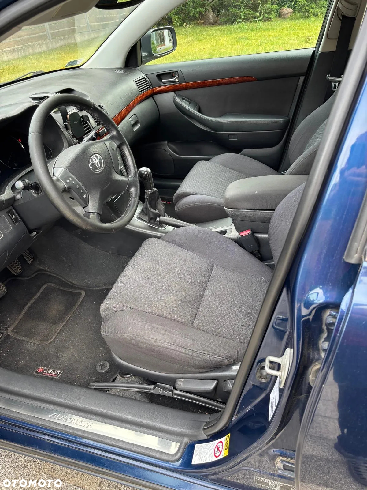 Toyota Avensis - 8