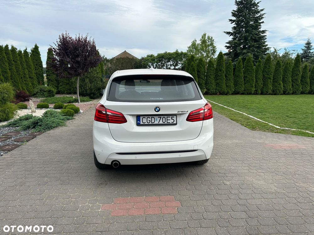 BMW Seria 2 216d Sport Line - 2