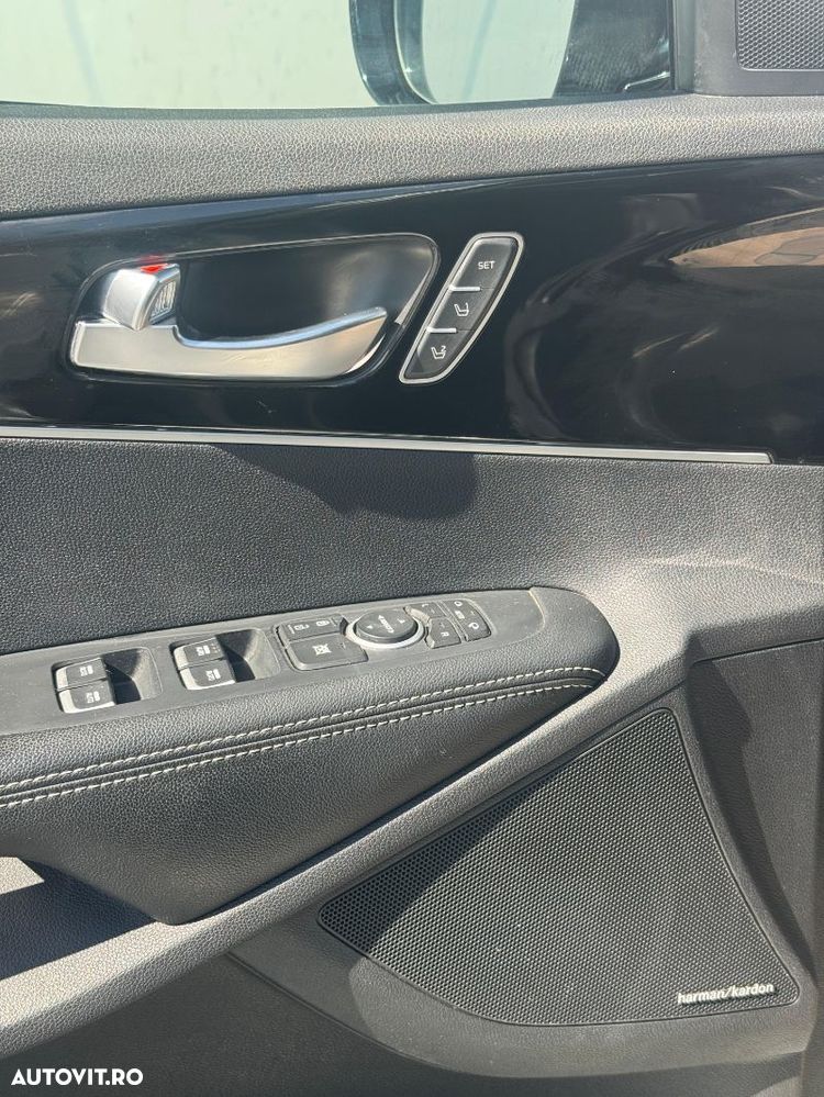 Kia Sorento - 12