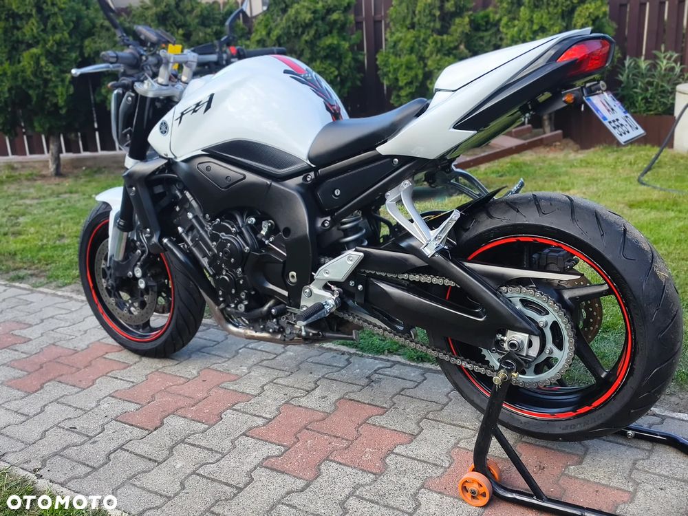 Yamaha FZ - 33