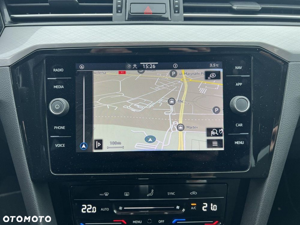 Volkswagen Passat - 12