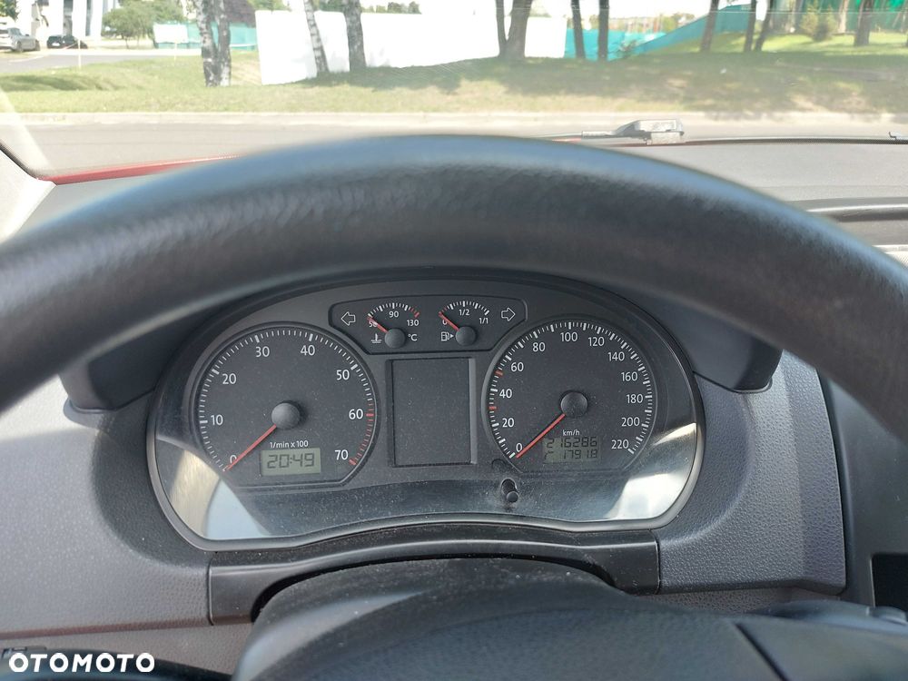 Volkswagen Polo - 8