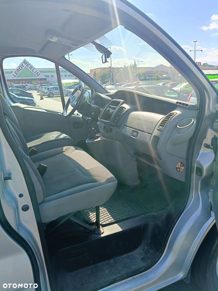 Opel Vivaro - 12
