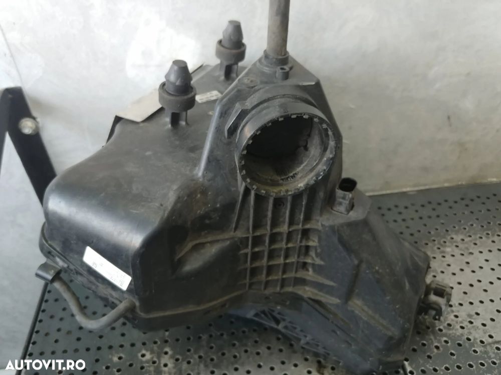 carcasa filtru aer 2.0 tdi audi a4 b8 8k  8k0133835ad - 3