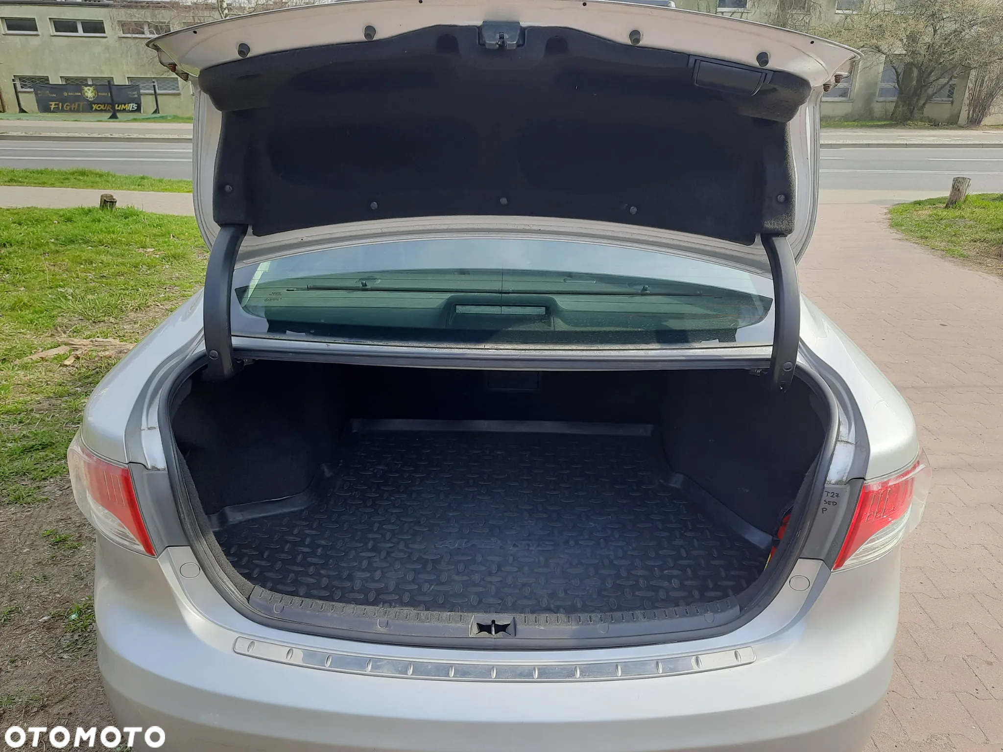Toyota Avensis - 7