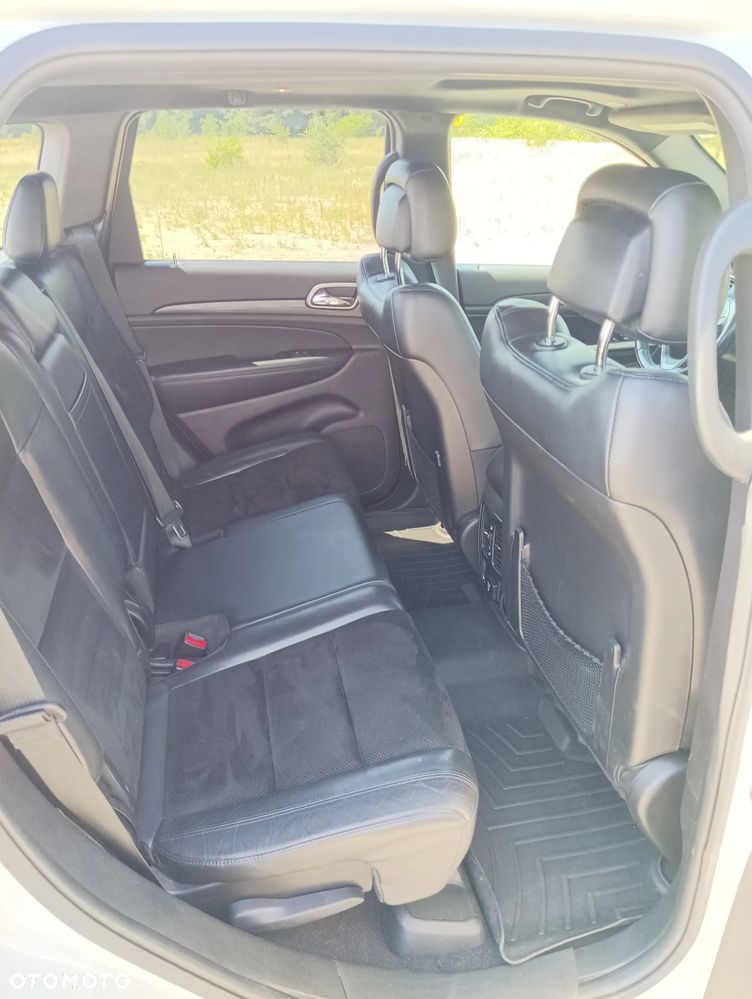 Jeep Grand Cherokee - 19