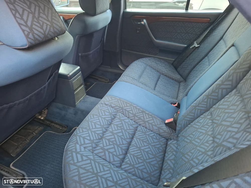 Mercedes-Benz C 180 Elegance - 5