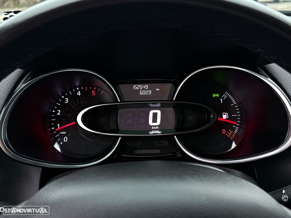 Renault Clio Sport Tourer 1.5 dCi Limited - 24