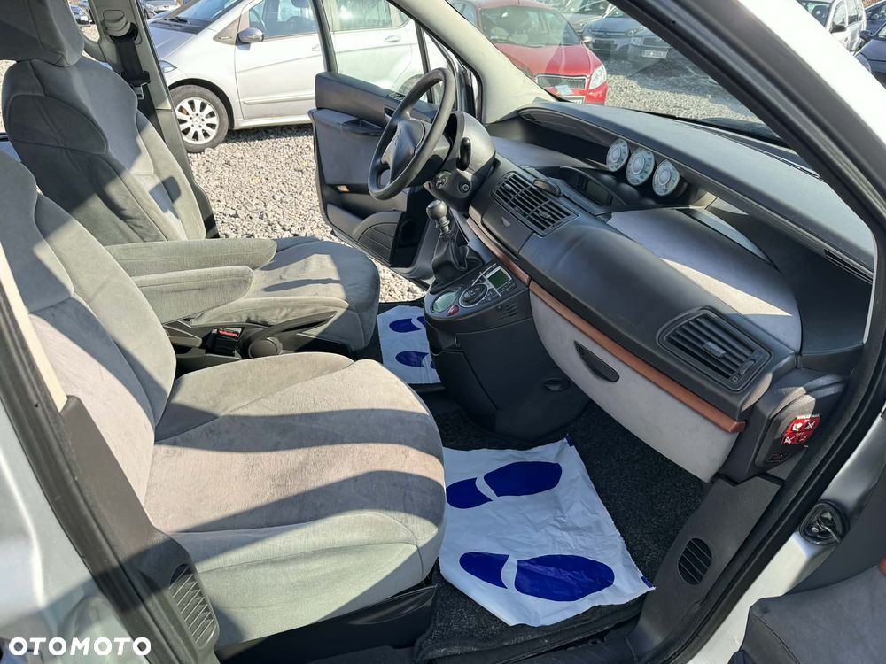 Citroën C8 2.0 Control+ - 20