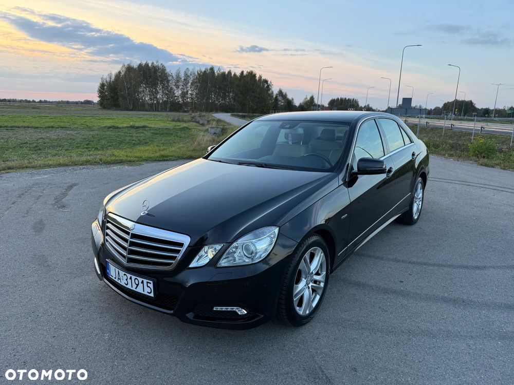 Mercedes-Benz Klasa E 250 T BlueEFFICIENCY 7G-TRONIC Avantgarde - 1