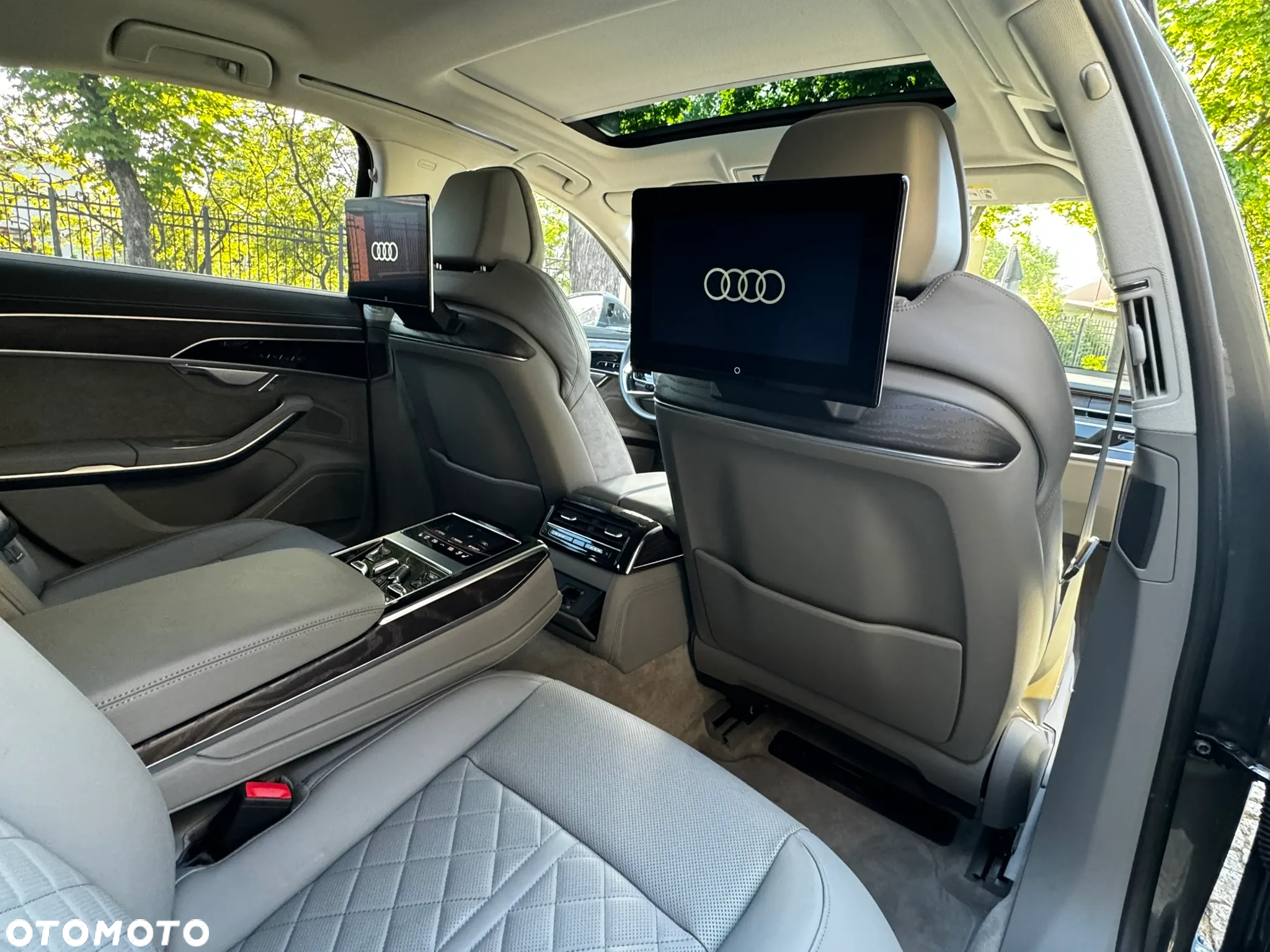 Audi A8 - 17