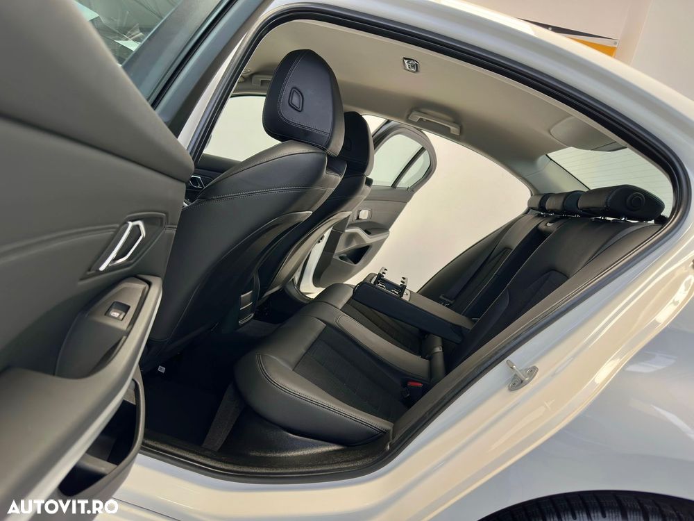 BMW Seria 3 318d Touring Aut. Sport Line - 8