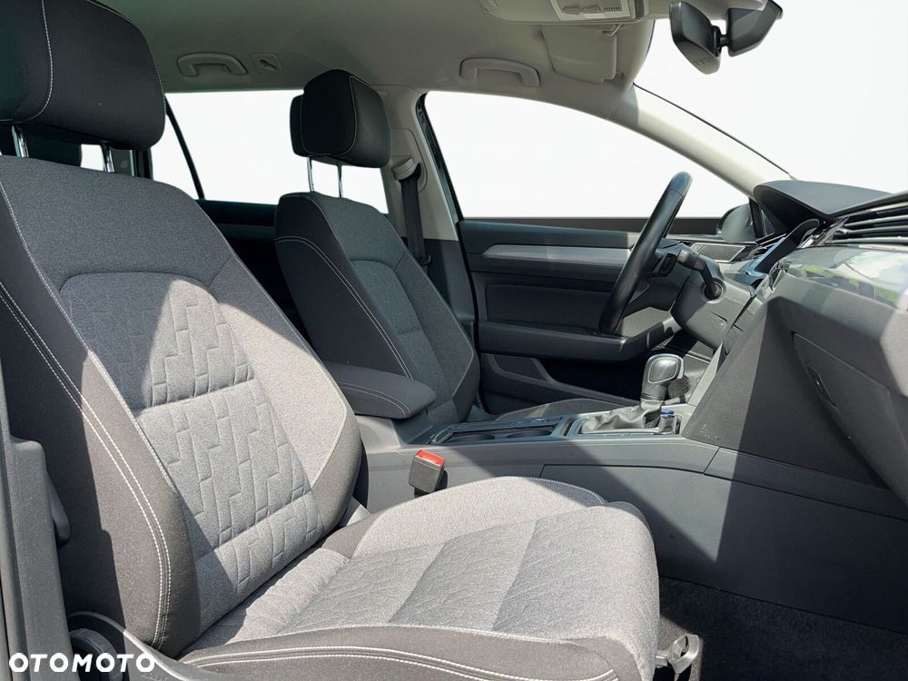 Volkswagen Passat Variant 2.0 TDI Business DSG - 25