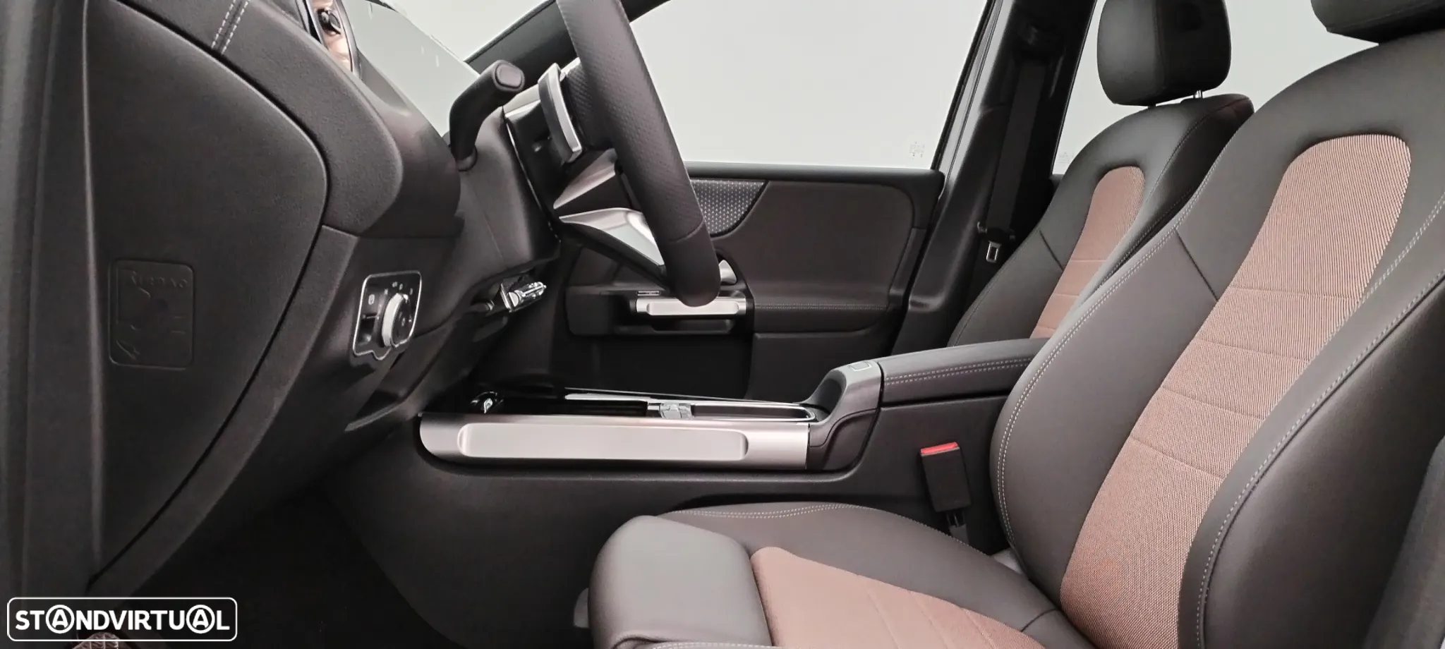 Mercedes-Benz EQB 250+ Edition - 26