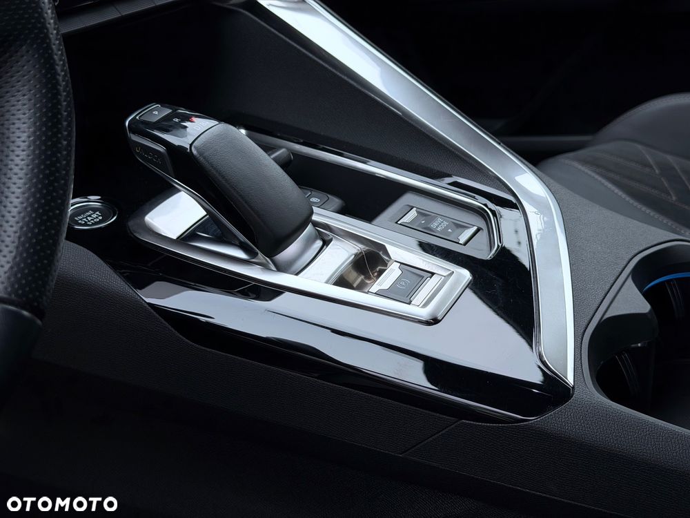Peugeot 3008 1.6 PureTech HYbrid Allure S&S EAT8 - 36